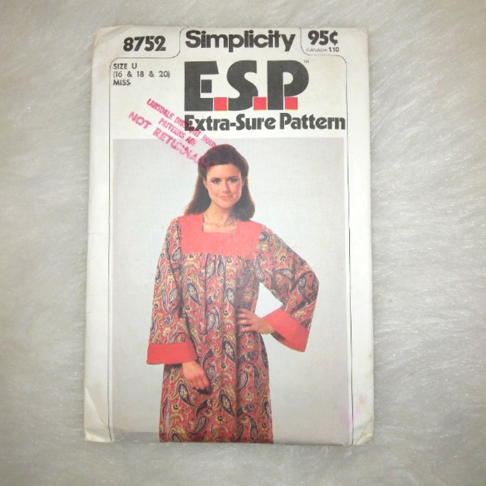 SIMPLICITY 8752 E.S.P. Misses' Caftan, size 16-20, c. 1978